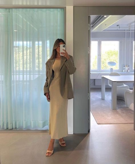 Summer Fits Aesthetic, European Summer Outfits, Fits Aesthetic, Mode Abaya, Corporate Outfits, Summer Fits, Chic Outfit, Feminine Outfit, Looks Style