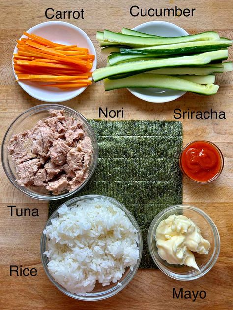 Kimbap Recipe Tuna, Spicy Tuna Kimbap, Kimbap Recipe Vegetarian, Korean Tuna Recipe, Tuna Musubi, How To Make Kimbap, Kimbab Recipe, Tuna Kimbap Recipe, Tuna Meal Ideas