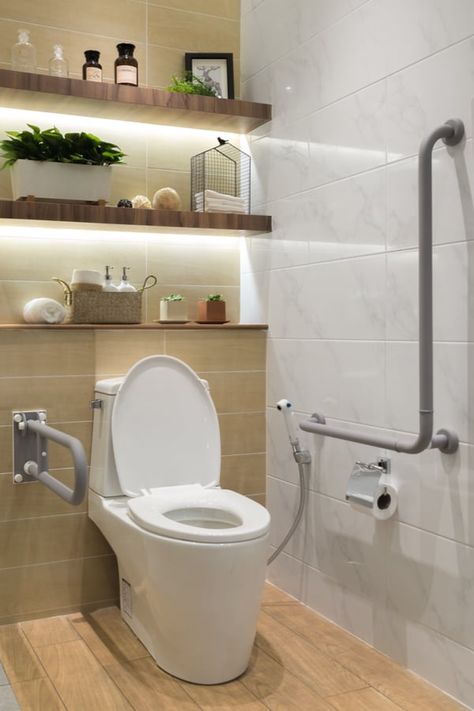 14 Ideas to Make Bathrooms Safe for Seniors and Kids Organization Small Bathroom, Toilet Shelving, Senior Bathroom Design, Organization Ideas Bathroom, Above Toilet, Bathroom Organization Ideas, Accessible Bathroom Design, Disabled Bathroom, Ada Bathroom