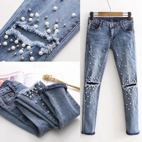 Pearl Beaded Ripped Knee Slim Leg Boyfriend Jeans Jean Diy, Jeans Trend, Haine Diy, Diy Jeans, Ladies Jeans, Mode Jeans, Kleidung Diy, Denim Pants Women, Slim Denim