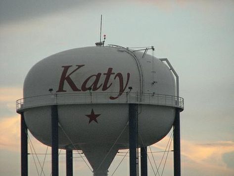 Texas Gothic, Houston Neighborhoods, Texas Life, Texas Living, Texas Places, Texas Houston, Missing Home, Texas Forever, Water Towers