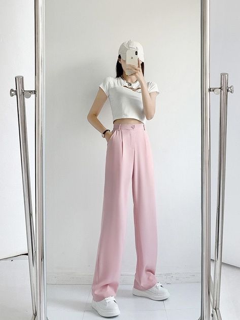 Light Pink Pants Outfit, Pink Pants Outfit, Light Pink Pants, Light Pink Jeans, Japan Spring, Fashion College, Pink Jeans, Pink Pants, Pants Outfit