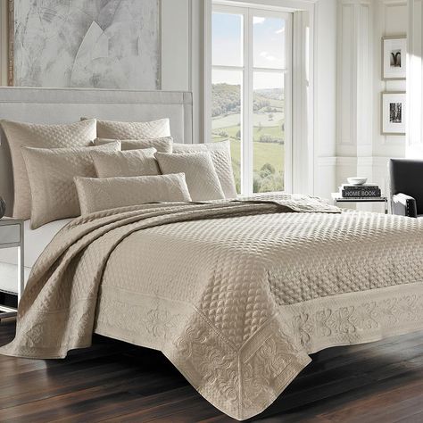 Queens New York, Bedding Stores, Coverlet Set, Quilted Coverlet, King Quilt, Queen Quilt, Quilt Sets, Quilt Bedding, Bed Sizes