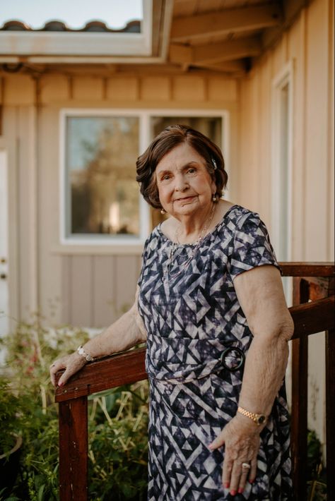 Grandmother Portrait Session in her home. Rocio Rivera Photography Grandma Portrait Photography, Grandmother Photoshoot, Grandmother Photography, Grandma Portrait, Grandmother Portrait, Grandparents Photography, Age Makeup, Old Age Makeup, Grandma Photos