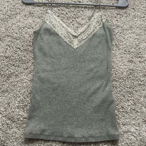 Never Worn (Took Tags Off), Grey Hollister Tank Top. Spaghetti Straps, Lace Trimming At The Top, Adjustable Straps, Excellent Condition! Size S. Grey Spaghetti Strap Top, Y2k Grunge Tops, 2000 Tops, Hollister Outfit, Hollister Outfits, Early 2000s Outfits, Gilmore Style, Lace Tank Tops, Rory Gilmore Style