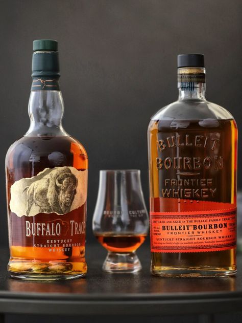 Men Drinks, Bourbon Whiskey Brands, Bourbon Liquor, Best Bourbon Whiskey, American Advertising, Bourbon Room, Sweet Bourbon, Bulleit Bourbon, Whisky Drinks