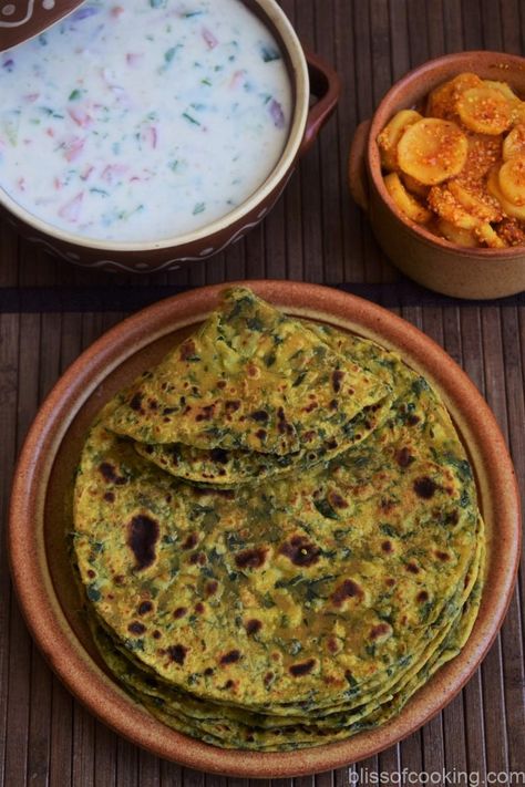 Moong Dal Methi Paratha Dal Paratha, Methi Paratha, Paneer Lababdar, Green Mango Salad, Homemade Chilli, Jain Recipes, Tandoori Roti, Paneer Dishes, Mango Jam