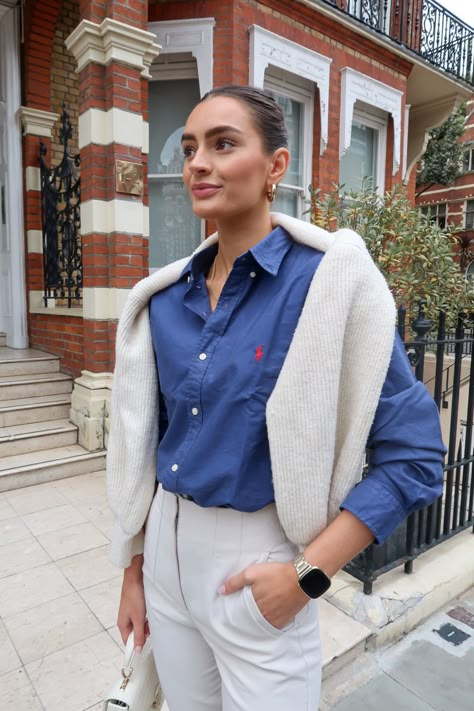 Oversized Ralph Lauren Shirt Outfit, Ralph Lauren Shirt Women Outfits, Ralph Lauren Oxford Shirt Women Outfits, Ralph Lauren Woman Outfits, Blue Collared Shirt Outfit Women, Ralph Lauren Button Down Outfit Women, Navy Polo Shirt Outfit Woman, Styling Polo Shirts Women, Polo Shirts Women's Outfit