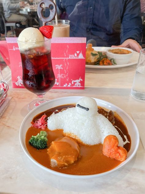 Image of Baymax curry from Tokyo disneyland Best Disneyland Food, Disneyland Snacks, Japan Street Food, Tokyo Food, Disney Tokyo, Japan Holidays, Tokyo Japan Travel, Disneyland Food, Disney Japan