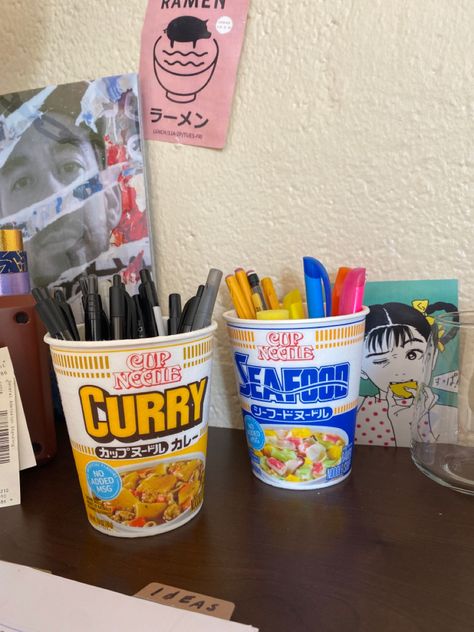 #CupNoodle foam cups, when cleaned up can he reused as a Pen/Pencil/tool holder 💜 Diy Pencil Cup, Pencil Cup Holder, Diy Nursing, Pencil Tool, Diy Pencil, Cup Noodles, Pencil Cup, Diy Cups, Foam Cups