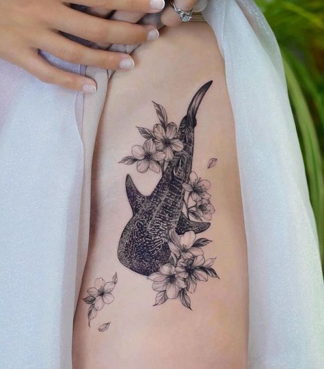 Shark Tattoos For Women, Aquatic Tattoo, Shark Tattoo Ideas, Whale Shark Tattoo, Side Tattoos Women, Ray Tattoo, Cowgirl Tattoos, Boho Tattoos, Sea Tattoo