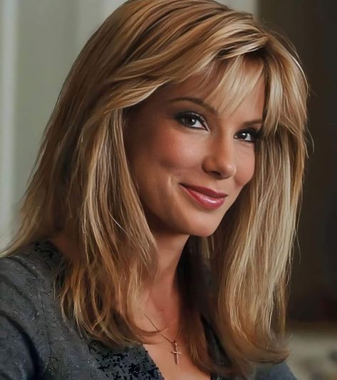 Sandra Bullock “The Blind Side” 2009 Sandra Bullock Blind Side, Sandra Bullock Hair, Blind Side, The Blind Side, Star Actress, Classic Actresses, Actrices Hollywood, Happy Hair, Sandra Bullock