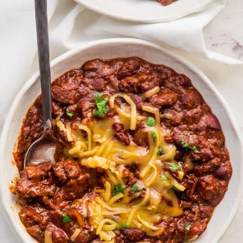 This has got to be the World's Best Chili recipe as far as I'm concerned, made with chuck short ribs and a chili paste made from scratch with dried chiles! Super hearty and delicious! #chili Chili From Scratch, Beer Chili Recipe, How To Cook Chili, Beer Chili, Chilli Recipe, Jo Cooks, Best Chili, Best Chili Recipe, Chilli Recipes