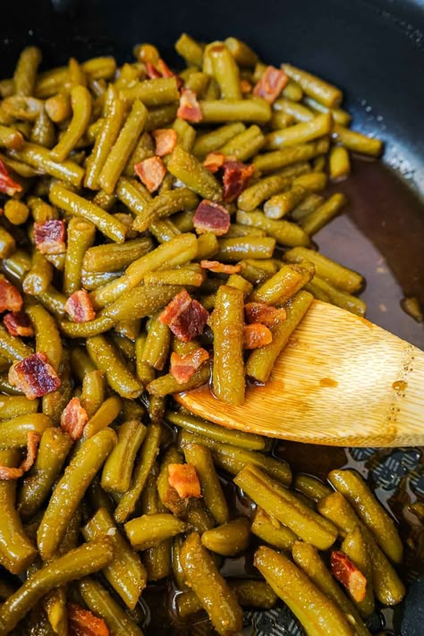 Green Beans Crock, Green Beans Crock Pot, Beans Stovetop, Recipe Green Beans, Beans Crockpot, Canned Green Bean Recipes, Leftover Green Beans, Cracked Green Beans, Thanksgiving Green Beans