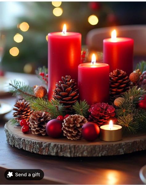 Cozy Red Christmas Decor, Advent Candles Ideas, Cozy Candle, Christmas Decorations Centerpiece, Pretty Christmas Decorations, Christmas Decorations Diy Crafts, Candle Centerpiece, Red Christmas Decor, Christmas Candle Decorations