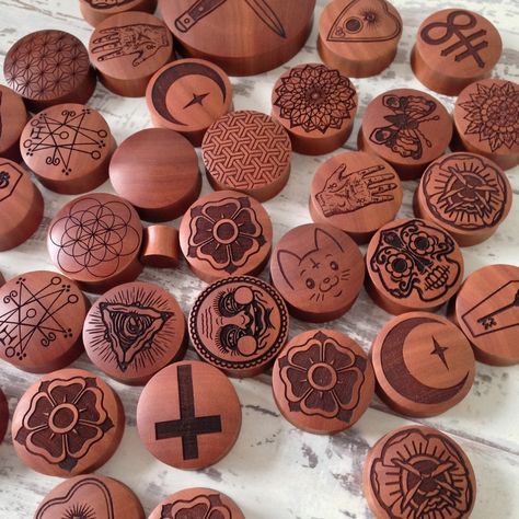 Our Laser Etched Wood Plugs are awesome! Have you seen them all yet? Head over to the site and grab yourself some! www.ukcustomplugs.co.uk #plug #plugs #gauges #woodplugs #ukcp #ukcplugs #ukcustomplugs Ear Gages, Wood Plugs, Ear Tunnels, Tunnels And Plugs, Ear Gauges, Stretched Ears, Laser Etching, Ear Plugs, Sunday Night