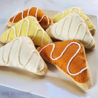 DianeRaeCreations - Etsy Play Bakery, Felt Food Diy, Felt Food Patterns, Play Market, Food Play, Pretend Play Kitchen, Felt Play Food, Pretend Food, Felt Food