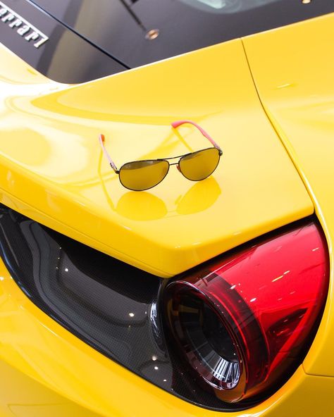 Ferrari Collection, Ray Ban Eyewear, Fashion Staples, Store Image, Ray Ban Glasses, Scuderia Ferrari, Iconic Fashion, Wearing Glasses, Vintage Inspiration