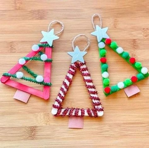 Påskeaktiviteter For Barn, Popsicle Stick Christmas Crafts, Jul Diy, Popsicle Crafts, Preschool Christmas Crafts, Toddler Arts And Crafts, Kids Christmas Ornaments, Christmas Arts And Crafts, Popsicle Stick Crafts