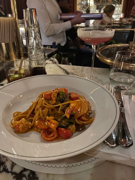 Girafe restaurant lobster linguine Lobster Linguine, Paris Food, Restaurant Paris, Linguine, Mood Board, Vision Board, Restaurant, Paris, Quick Saves