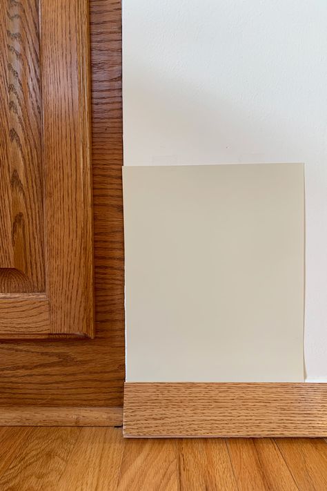 Choosing the right wlal paint color to update your honey oak trim can be quite the challenge. In this post, I share six paint colors from Sherwin-Williams that look great with honey oak trim and cabinets - three light grays and three yellow-greens. #honeyoak #paintcolors #interiordesign Paint Colors For Honey Oak, Best Wall Paint Colors, Honey Oak Trim, Trim Cabinets, Stump House, Oak Wood Trim, Best Wall Paint, Best Wall Colors, Honey Oak Cabinets