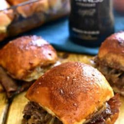 Guinness Beef Sliders - Lemon Tree Dwelling Crustless Quiche Lorraine, Sliders Recipes Beef, St Patricks Food, Roast Beef Sliders, Baked Sandwiches, Mexican Shredded Beef, Best Baked Potato, Sliders Recipes, Chicken Melts