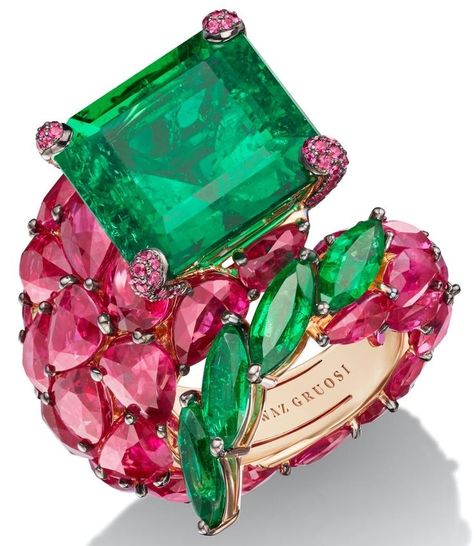 Paris Haute Couture, Expensive Jewelry Luxury, High Jewellery, Ruby Emerald, Dope Jewelry, Couture Week, Expensive Jewelry, Jewelry Lookbook, Jewelry Photography