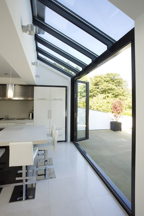 Kitchen Skylight, Kitchen Diner Extension, Glass Extension, Room Extensions, House Extension Design, Glass Walls, Houses Architecture, House Extension, Glass Roof