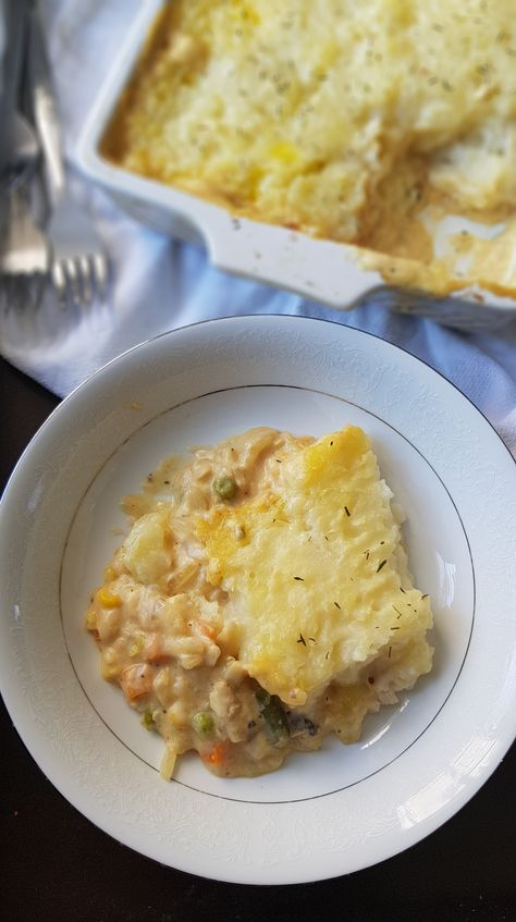 Jamie Oliver Fish Pie, Fish Pie Jamie Oliver, Leek Quiche, Smoked Haddock, Fish Pie, Cajun Chicken Pasta, 20 Minute Recipes, Cajun Chicken, Slices Recipes