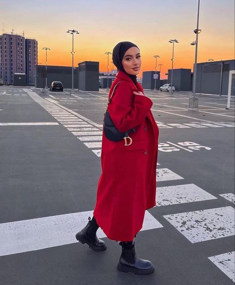 Winter Coat Ideas, Red Coat Outfit Winter, Classy Winter Coat, Classy Hijab, Red Coat Outfit, Winter Coat Outfit, Fur Coat Outfits, Coat Outfit Ideas, Coat Ideas