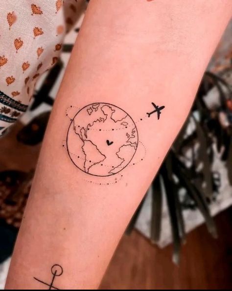 Heart Globe Tattoo, Women Travel Tattoo, Mini Tattoos Travel, Simple Travel Tattoo, World Tattoos For Women, Traveler Tattoos, Small Travel Tattoos, Tattoo Traveling, Tattoo Ideas Travel