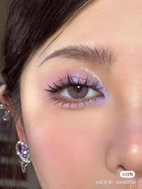 X Makeup With Lilac Outfit, Light Makeup Purple, Eye Makeup For Purple Dress, Purple Quinceanera Makeup, Enchanted Garden Makeup, Light Purple Natural Makeup, Makeup With Lilac Dress, Lilac Dress Makeup, Soft Lilac Makeup