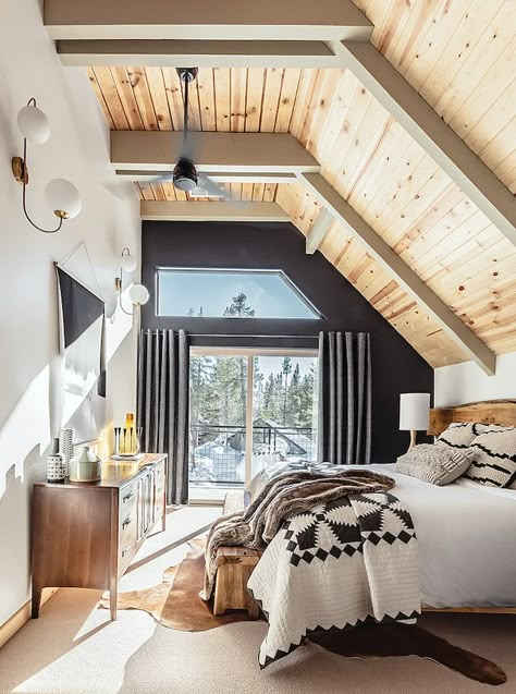 Chalet Chic, Cabin Bedroom, Cabin Interiors, Cabin Living, Apartment Aesthetic, A Frame Cabin, Aesthetic Decor, A Frame House, Wood Ideas