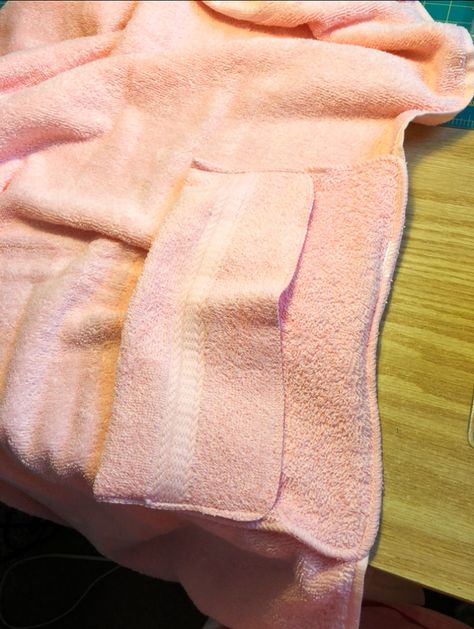 How to Make a Hooded Baby Bath Towel in 20 Minutes - Baby Towel Diy, Baby Towels Hooded Diy, Hooded Towels For Kids Diy, Hooded Towel Tutorial, Hooded Towels For Babies, Baby Hooded Bath Towel, Baby Bath Towel, Diy Towels, Hooded Bath Towels