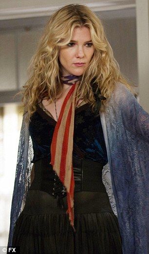 LA girl: With her blonde hair blown out and wearing work out gear, Lily doesn't really sha... Misty Day Outfits, Misty Day Ahs, Stevie Nicks Costume, Witch Outfits, Lily Rabe, American Horror Story 3, Ahs Coven, Dark Boho, American Horror Story Coven