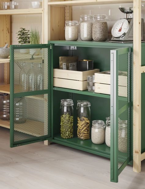 La petite histoire du garde-manger Ivar Shelf, Galvanized Shelves, Painted Table Tops, Fab Lab, Pine Cabinets, Ikea Ivar, Pine Plywood, Cabinets Drawers, Foldable Table