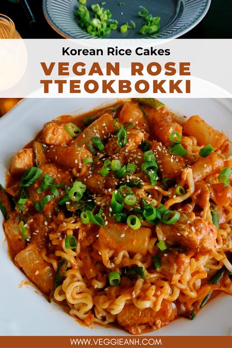 Vegan Rosé Tteokbokki is a popular Korean street food served with a creamy, cheesy sauce made from plant-based ingredients. This recipe is an easy and quick way to cook your Korean rice cakes. It has a chewy, addicting texture and can absorb the spicy, sweet sauce. This easy vegan rosé tteokbokki is creamy, delicious, and 100% vegan! Vegan Rice Cakes, Tteokbokki Recipe Vegan, Vegan Tteokbokki Recipe, Vegan Tteokbokki, Vegan Rose Tteokbokki, Vegan Udon, Tteokbokki Recipe, South Korean Food, Lunch Sides