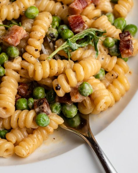 Creamy Pasta With Peas, Peas And Pancetta, Burnt Butter, Pea Pasta, Pasta With Peas, Cooking Stuff, Creamy Pasta, Food Blogs, Finders Keepers