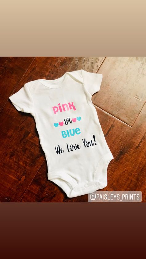 Gender Reveal Onesie Ideas, Gender Reveal Onesie, Gender Reveal Onesies, Cute Gender Reveal, Simple Gender Reveal, Christmas Gender Reveal, Cute Gender, Gender Reveal Themes, Sip And See