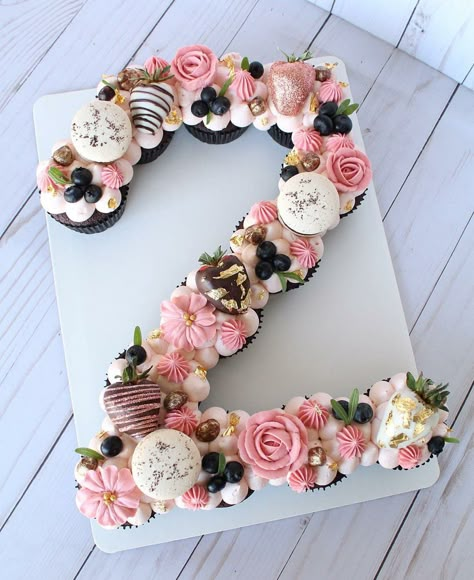 Pull Apart Cupcake, Alphabet Cake, Number Birthday Cakes, Cake Heart, Pull Apart Cupcake Cake, Spring Cupcakes, Pull Apart Cake, Cake Pulls, Cake Lettering