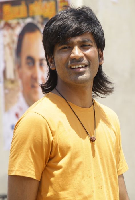 Dhanush Hairstyle, Dhanush Mass Images, Vada Chennai, Actor Dhanush, South Actors, Mask Photoshoot, Bob Marley Music, Famous Indian Actors, Bike Couple