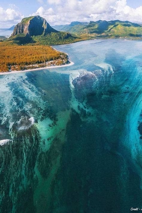 Dive into the mesmerizing beauty of Mauritius’ underwater waterfall, a surreal natural wonder that will leave you breathless. 🌊🏝️ #mauritius #ilemaurice #mauritiusisland #mauritiusexplored #travel #nature #igersmauritius #islandlife #mauritian #moris #explored #mauritiusparadise #island #maurice #beach #photography #indianocean #love #instagood #travelphotography #paradise #travelgram #usa #uk #instagram #photooftheday #holiday #wanderlust #canada #sea Underwater Waterfall, Mauritius Island, Ends Of The Earth, Seven Wonders, Island Life, Mauritius, Indian Ocean, Rafting, Travel Experience