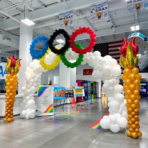 Olympic Balloon Arch, Olympic Party Decorations, Olympics Decorations, Olympics Party, Olympic Party, School Wall Art, School Decor, Sports Day, School Dances