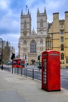 High School Study, Westminster Abbey London, Summer Abroad, Study In London, London Vibes, Westminster London, London Dreams, London Summer, London Aesthetic