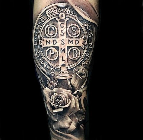 Saint Benedict Tattoo, St Benedict Tattoo, Azteca Tattoo, Catholic Tattoos, Gladiator Tattoo, Sao Bento, Celtic Cross Tattoos, Key Tattoo, Men Tattoos Arm Sleeve