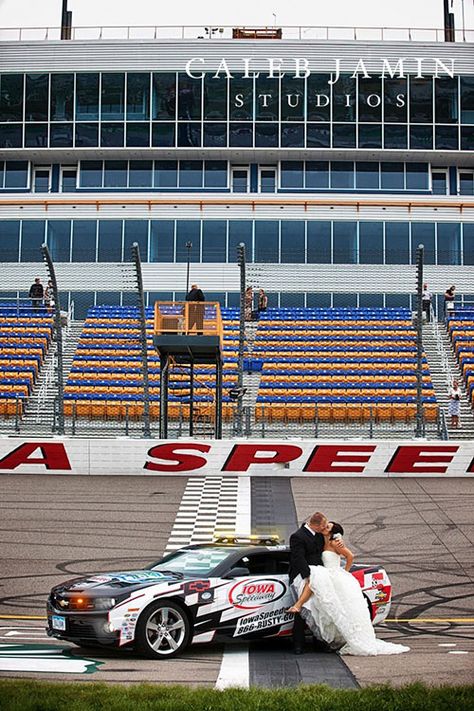 Start Your Marriage Engines With a NASCAR-Themed Wedding Nascar Wedding, Racing Wedding, Car Themed Wedding, Hockey Wedding, Sports Themed Wedding, Country Engagement Pictures, Dark Wedding Theme, Car Wedding, Couple Engagement Pictures