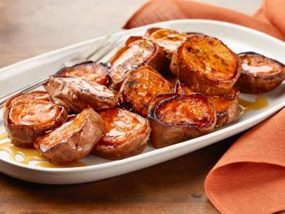 Melting Sweet Potatoes, Good Sweet Potato Recipe, Thanksgiving Recipes Side Dishes, Recipes Sweet, Thanksgiving Sides, Thanksgiving Side Dishes, Potato Dishes, Sweet Potato Recipes, Roasted Sweet Potatoes