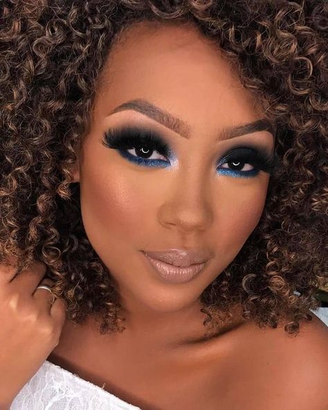 Under Eye Makeup, Make Up Inspiration, Makeup For Black Skin, Unique Makeup, Blue Eyeshadow, Dark Skin Makeup, Makeup For Black Women, Makeup Goals, Gorgeous Makeup