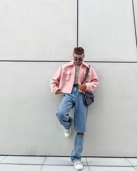 Queer Fashion, Mens Outfit Inspiration, Design Clothes, Cool Outfits For Men, Stylish Mens Outfits, Next Clothes, Streetwear Men Outfits, Men Fashion Casual Outfits, Pink Jacket