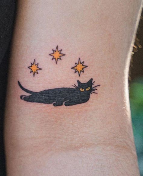 50 Rad Cat Tattoos To Immortalize Your Companion Minimalist Cat Tattoo, Cat Tattoo Simple, Petit Tattoo, Tatoo Inspiration, Funky Tattoos, Black Cat Tattoos, Cat Tattoo Designs, Time Tattoos, Tattoo Life